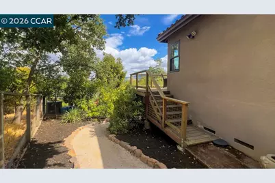 800 Hamilton Dr, Pleasant Hill, CA 94523 - Photo 52