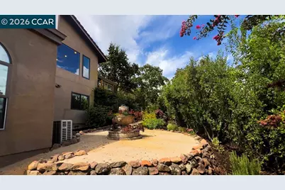 800 Hamilton Dr, Pleasant Hill, CA 94523 - Photo 48