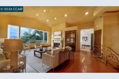 800 Hamilton Dr, Pleasant Hill, CA 94523 - Photo 4