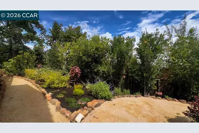 800 Hamilton Dr, Pleasant Hill, CA 94523 - Photo 50