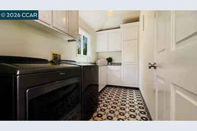 800 Hamilton Dr, Pleasant Hill, CA 94523 - Photo 30