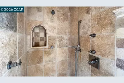 800 Hamilton Dr, Pleasant Hill, CA 94523 - Photo 14