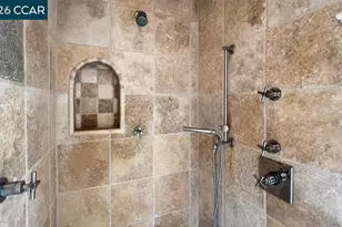 800 Hamilton Dr, Pleasant Hill, CA 94523 - Photo 14