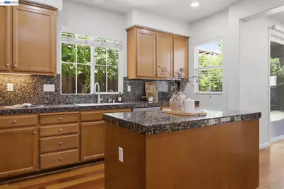 749 Ellerbrook St, Mountain House, CA 95391 - Photo 14