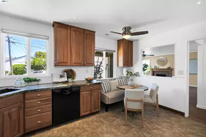 15223 Andover St, San Leandro, CA 94579 - Photo 14