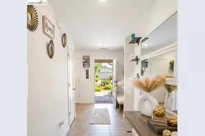 284 Zion Canyon Ct, Merced, CA 95341 - Photo 2