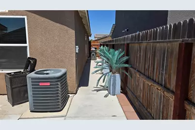 284 Zion Canyon Ct, Merced, CA 95341 - Photo 18