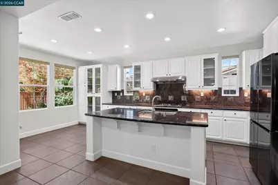 5210 Montecito Dr, Concord, CA 94521 - Photo 32