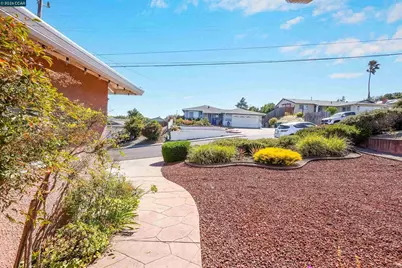 2908 Sargent Ave, San Pablo, CA 94806 - Photo 12