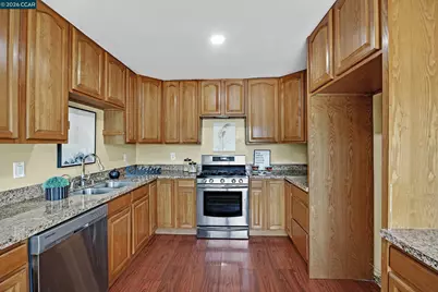107 De Normandie Way, Martinez, CA 94553 - Photo 4