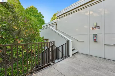 2749 Pine Knoll Drive #2, Walnut Creek, CA 94595 - Photo 4
