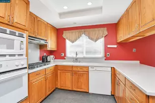 2353 Silver Creek Cir, Antioch, CA 94509 - Photo 10