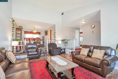 2353 Silver Creek Cir, Antioch, CA 94509 - Photo 6