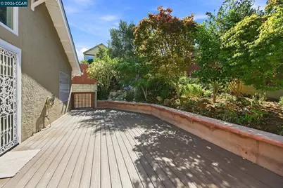 1135 5th Ave, Crockett, CA 94525 - Photo 58