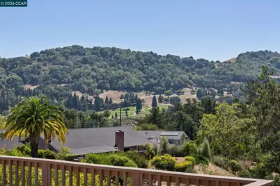 92 Sullivan Dr, Moraga, CA 94556 - Photo 30