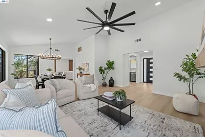 126 Saint Joan Ln, Pleasant Hill, CA 94523 - Photo 10