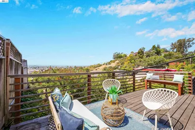 7301 Hillmont Dr, Oakland, CA 94605 - Photo 20