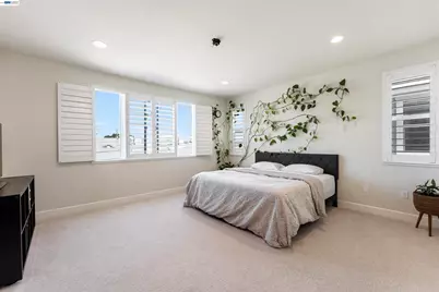 1631 Wonderland Way, Hayward, CA 94545 - Photo 22
