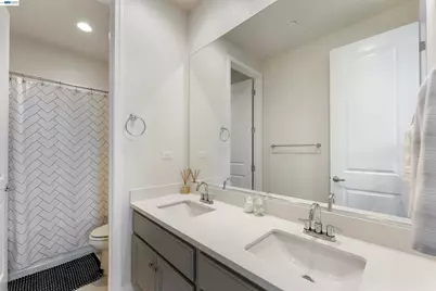 1631 Wonderland Way, Hayward, CA 94545 - Photo 16