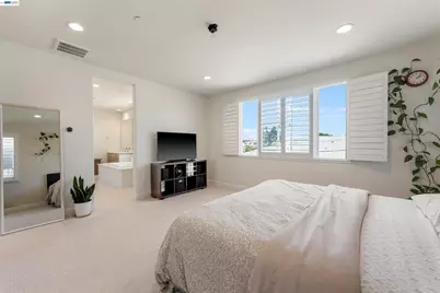 1631 Wonderland Way, Hayward, CA 94545 - Photo 24