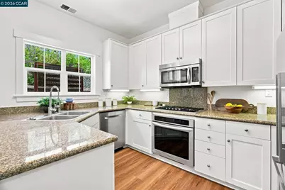 24 Jocelyn Pl, Walnut Creek, CA 94597 - Photo 18