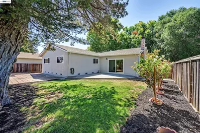 6877 Rayland Ct, Pleasanton, CA 94588 - Photo 24