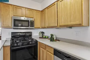 2452 Casa Ct, Oakland, CA 94605 - Photo 12