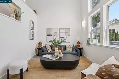 2452 Casa Ct, Oakland, CA 94605 - Photo 2