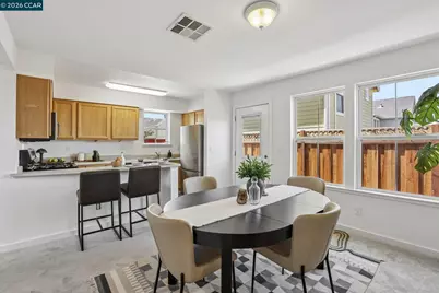 2452 Casa Ct, Oakland, CA 94605 - Photo 8