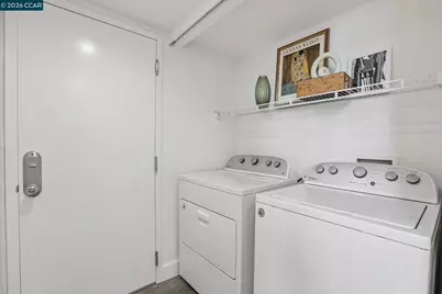 2452 Casa Ct, Oakland, CA 94605 - Photo 14