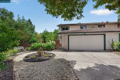 584 Mission Pl, Danville, CA 94526 - Photo 2