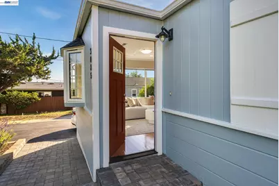 3085 Bantry Ave, Oakland, CA 94605 - Photo 4