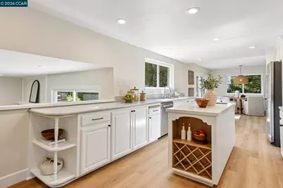 1080 Melissa Ct, Walnut Creek, CA 94598 - Photo 14
