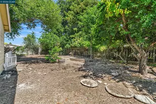 2072 Chalomar Rd, Concord, CA 94518 - Photo 34