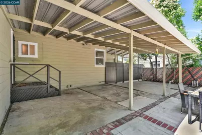2072 Chalomar Rd, Concord, CA 94518 - Photo 32
