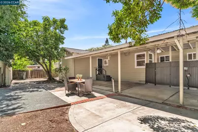 2072 Chalomar Rd, Concord, CA 94518 - Photo 26