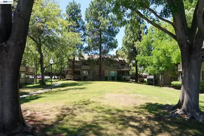 1041 Chadwick Cir, Bay Point, CA 94565 - Photo 32