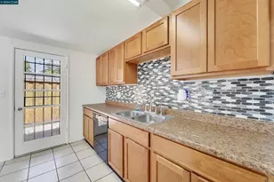 207 Los Altos Pl, American Canyon, CA 94503 - Photo 16
