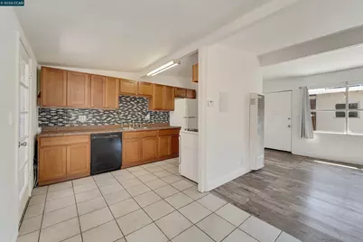 207 Los Altos Pl, American Canyon, CA 94503 - Photo 12