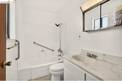 998 Jones Street, Berkeley, CA 94710 - Photo 34