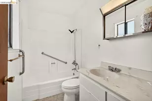 998 Jones St, Berkeley, CA 94710 - Photo 34