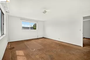 998 Jones St, Berkeley, CA 94710 - Photo 32