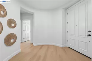 5099 Round Hill Dr, Dublin, CA 94568 - Photo 4