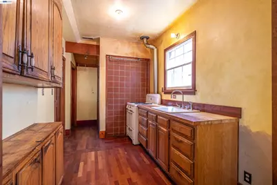 917 Central Ave, Alameda, CA 94501 - Photo 14