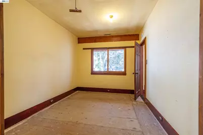 917 Central Ave, Alameda, CA 94501 - Photo 12