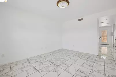1021 Santa Ines Ct, Oakland, CA 94601 - Photo 4