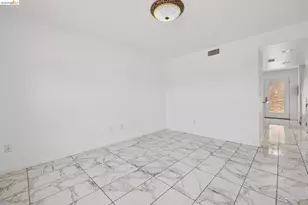 1021 Santa Ines Ct, Oakland, CA 94601 - Photo 4
