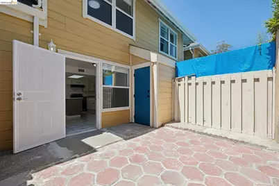 1021 Santa Ines Ct, Oakland, CA 94601 - Photo 32