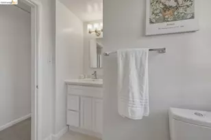 1242 Burnett St, Berkeley, CA 94702 - Photo 24