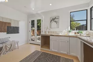 1242 Burnett St, Berkeley, CA 94702 - Photo 12